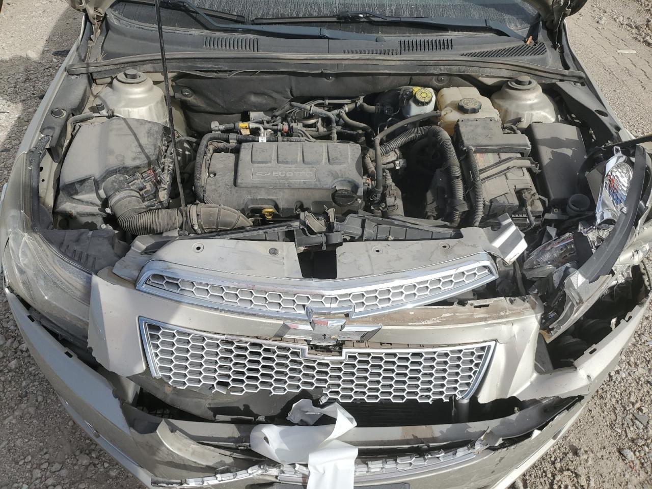 2013 Chevrolet Cruze - Image 13