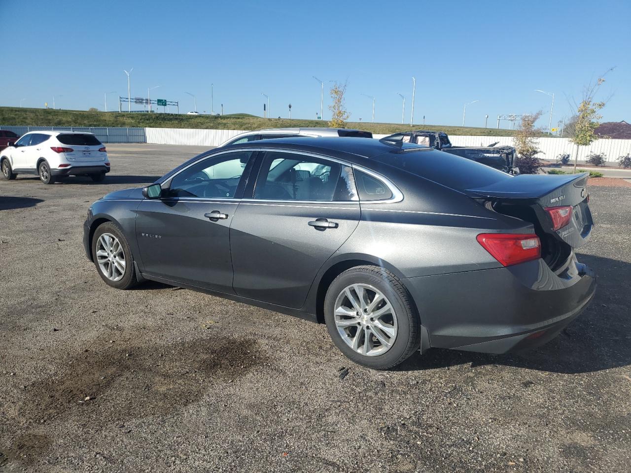 2016 Chevrolet Malibu - Image 2