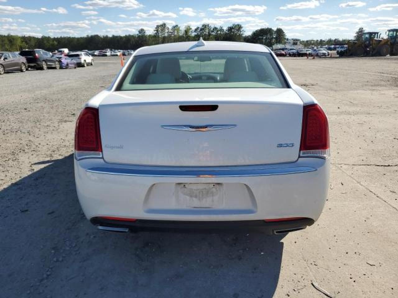 2016 Chrysler 300 Limited VIN: 2C3CCAAG8GH141799 Lot: 77779684