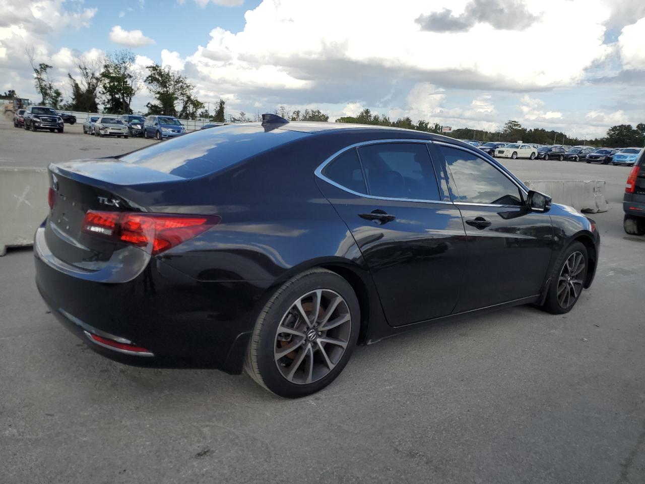 2015 Acura TLX - Image 3