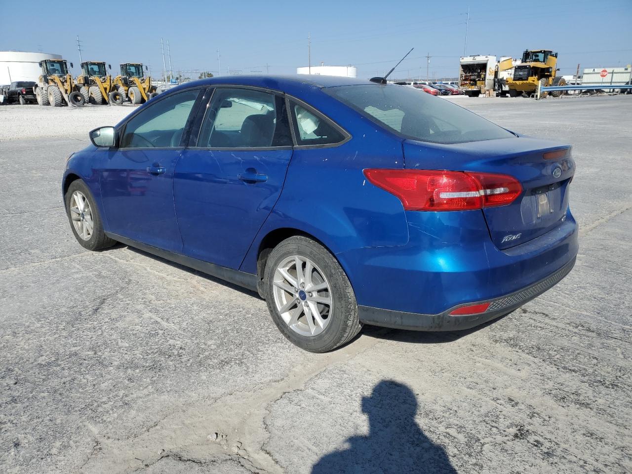 VIN 1FADP3F25JL311341 2018 FORD FOCUS no.2