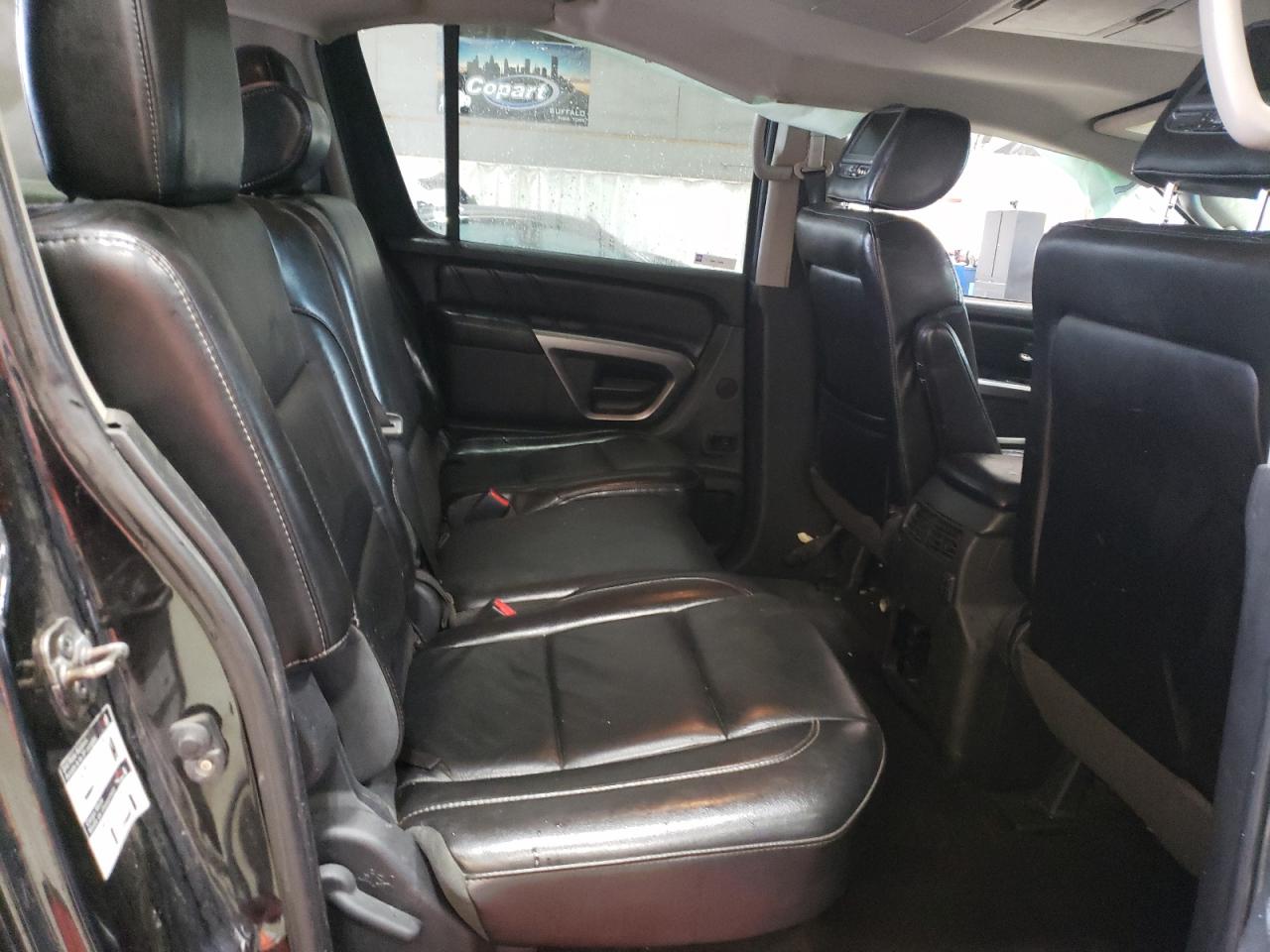 2015 Nissan Armada - Image 11