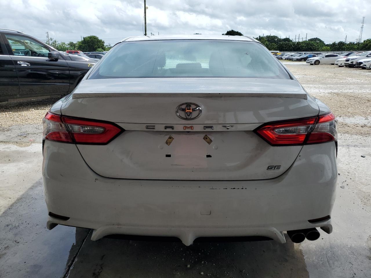 4T1B11HK5JU595984 2018 Toyota Camry L