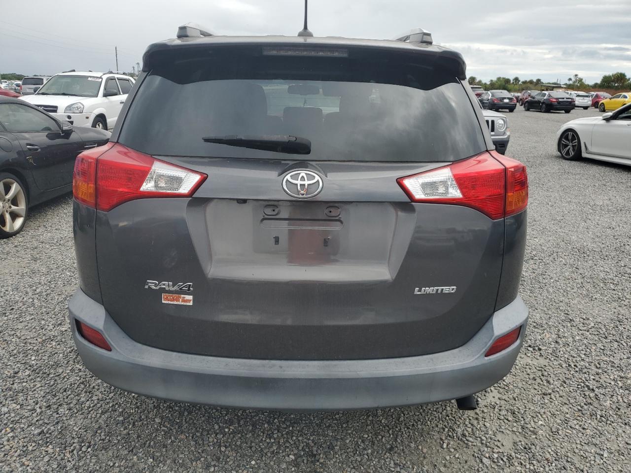 2015 Toyota RAV 4 - Image 6