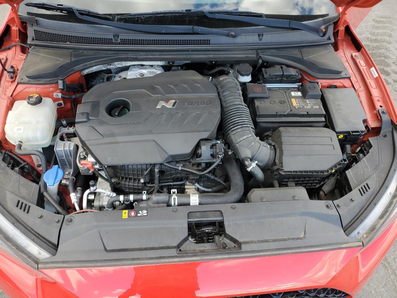 2020 Hyundai Veloster - Image 12