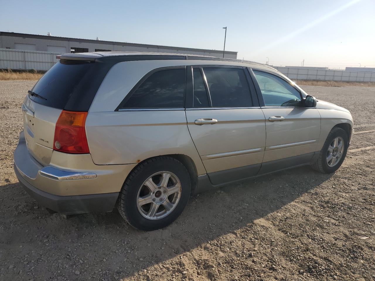 2005 Chrysler Pacifica - Image 3