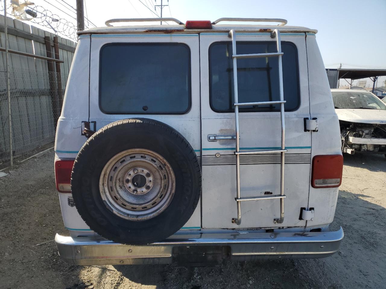 1994 Chevrolet G20 VIN: 1GBEG25K1RF118547 Lot: 74319254