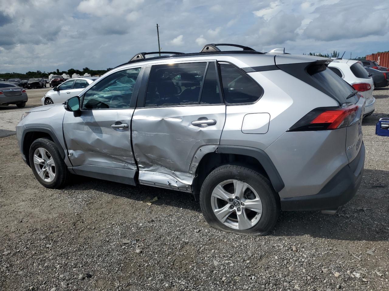2019 Toyota RAV 4 - Image 2