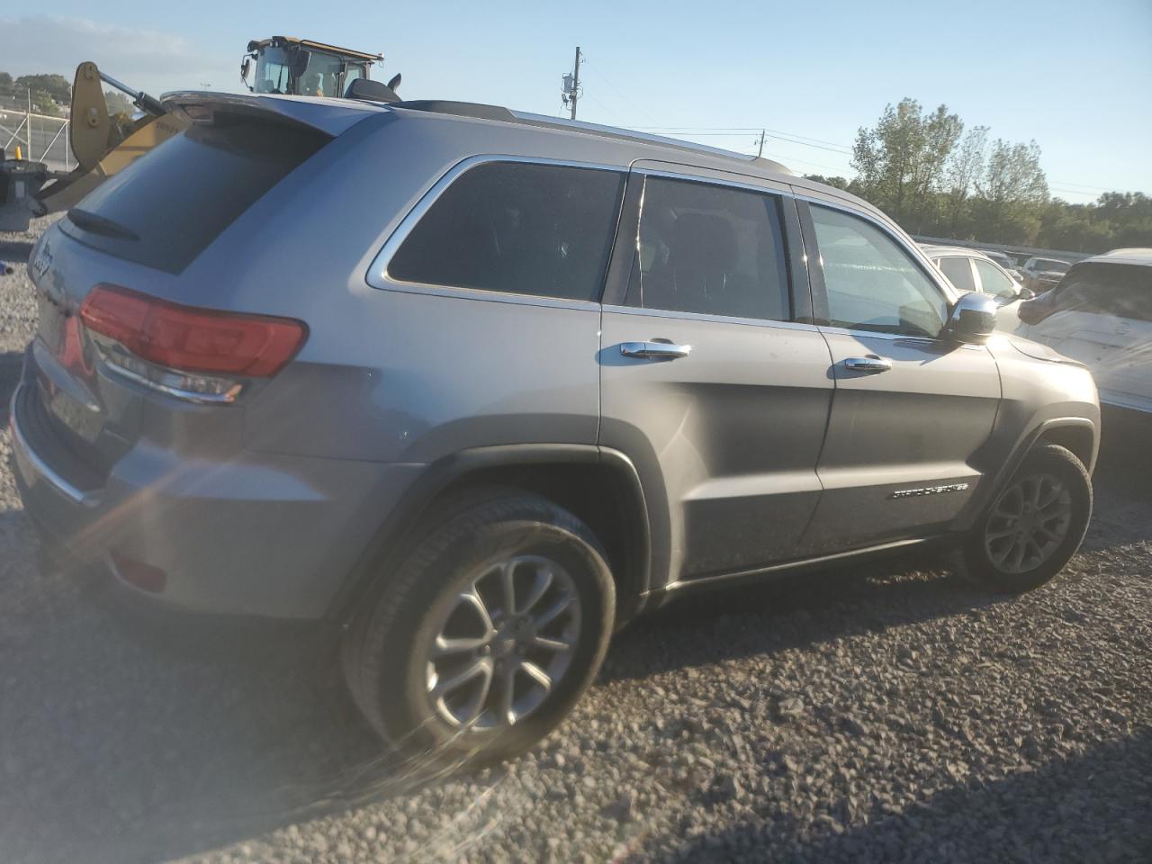 2016 Jeep Grand Cherokee - Image 3
