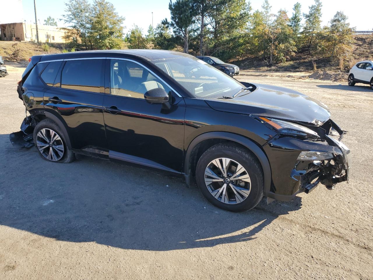 2021 Nissan Rogue - Image 4