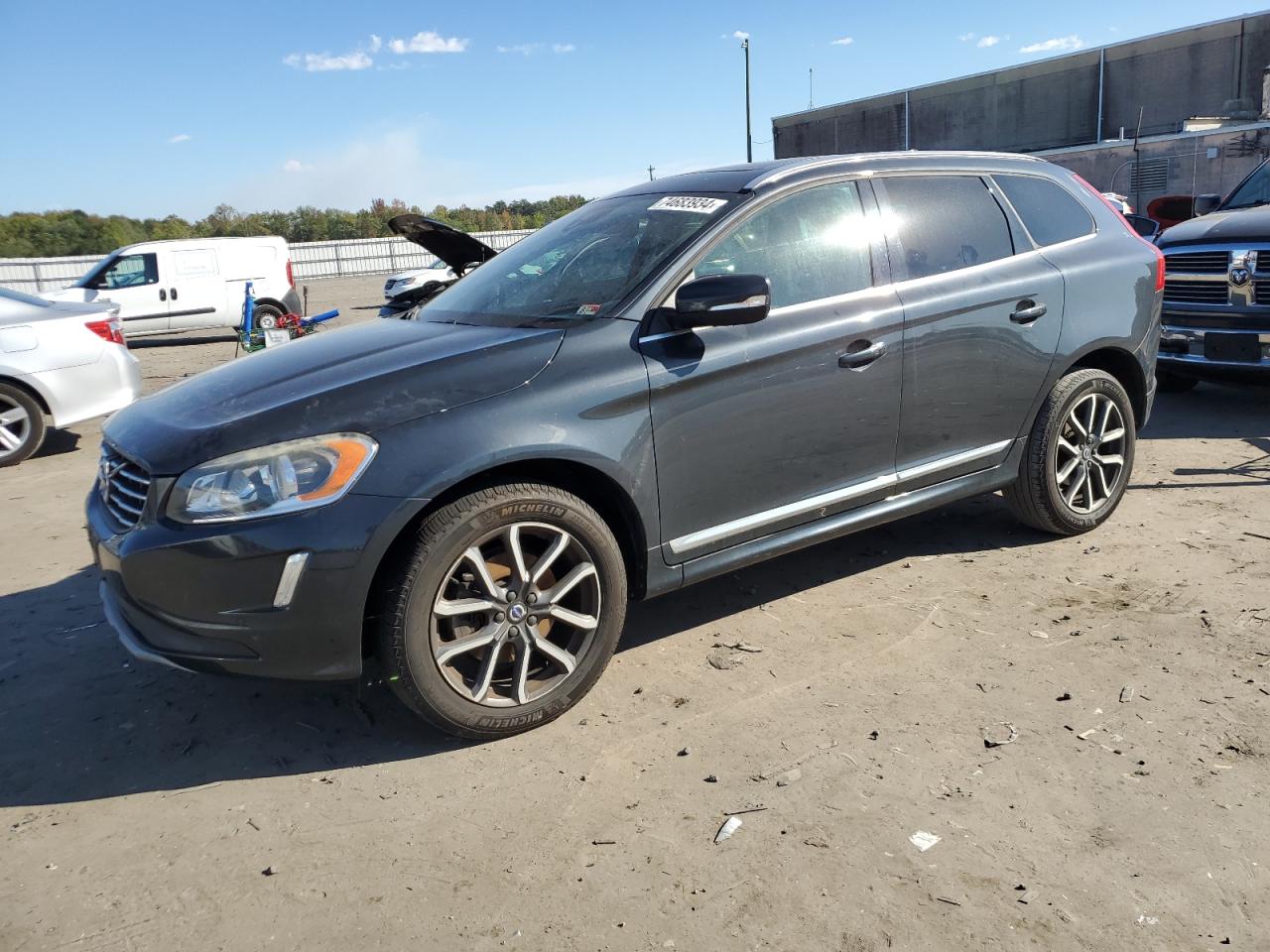 YV4612RK0G2865585 2016 VOLVO XC60 - Image 1