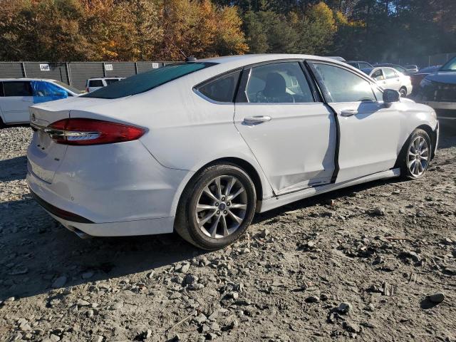  FORD FUSION 2017 Biały