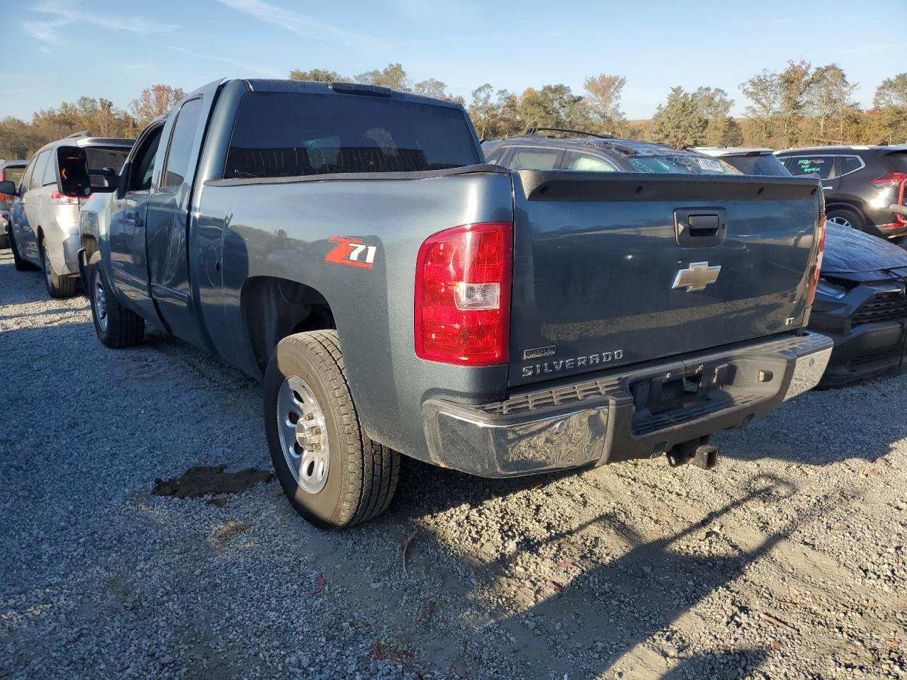 2011 Chevrolet Silverado - Image 2