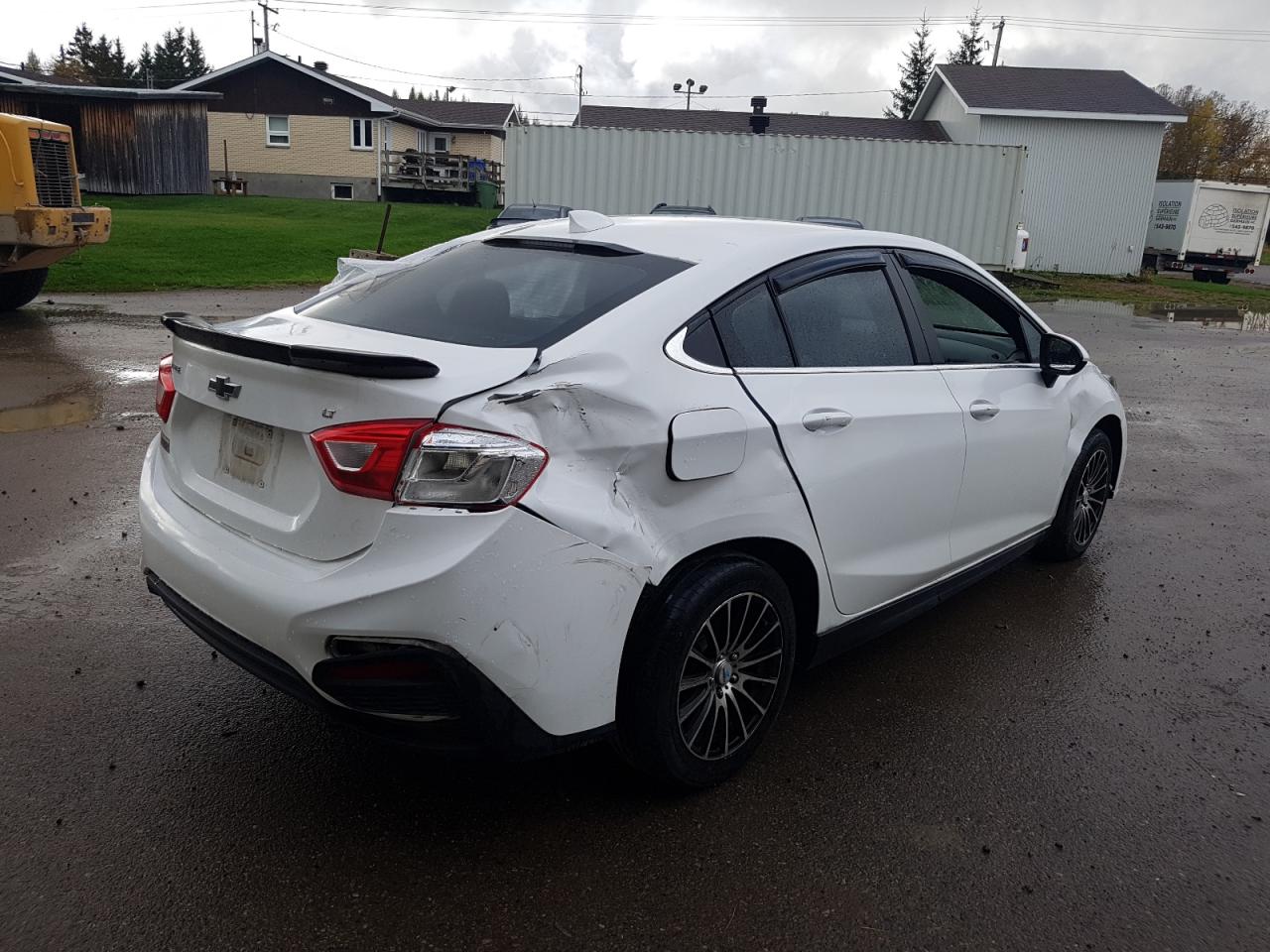 2017 Chevrolet Cruze - Image 3