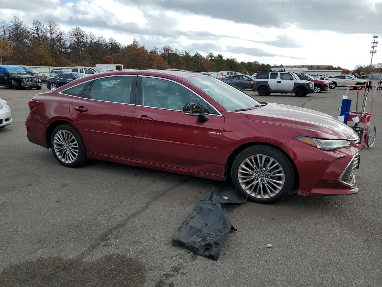 2019 Toyota Avalon - Image 4