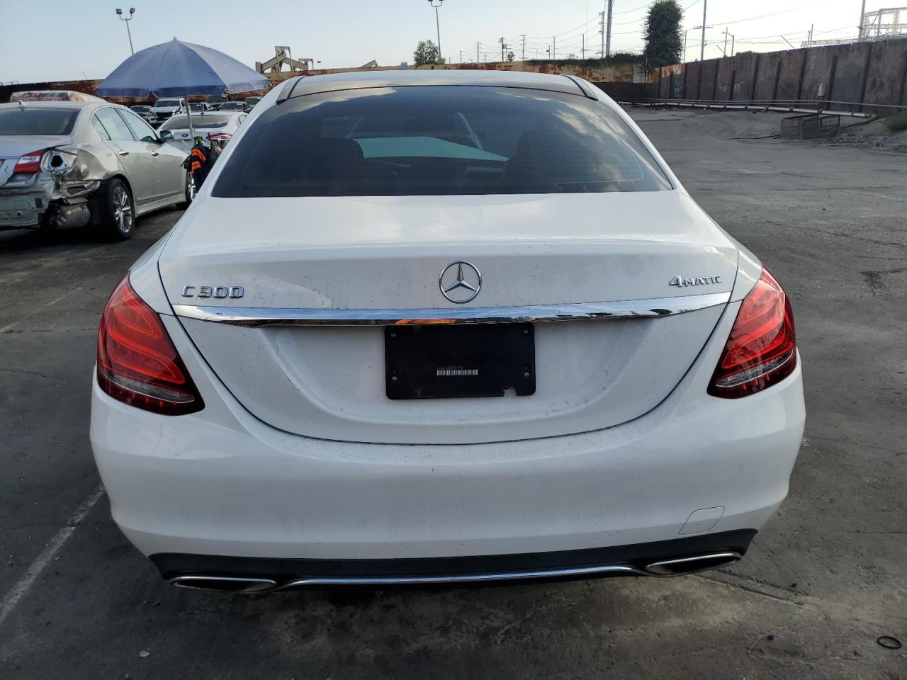 2015 Mercedes-Benz C 300 4Matic VIN: 55SWF4KB2FU016126 Lot: 76809454