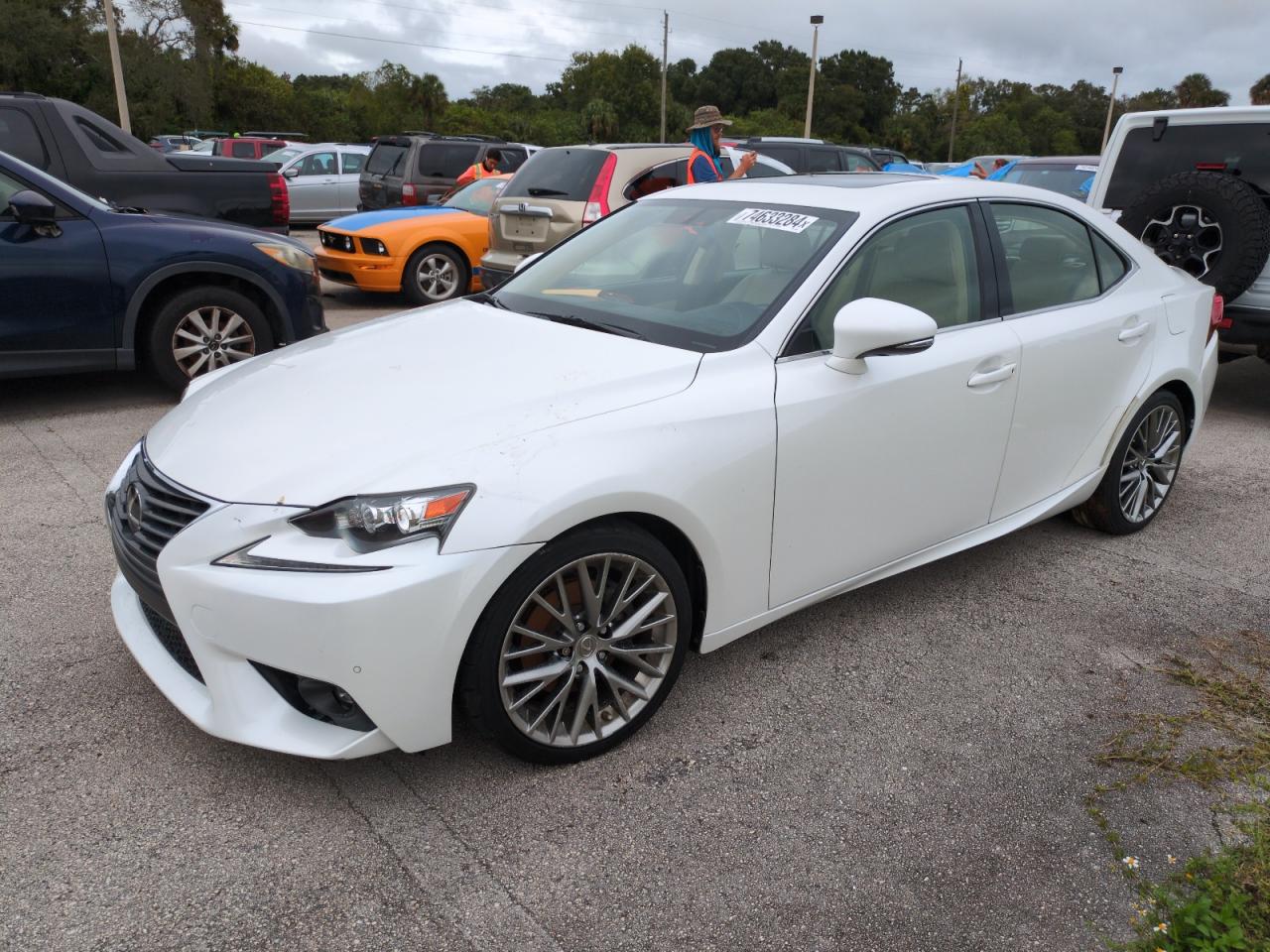 JTHBF1D23F5070868 2015 LEXUS IS - Image 1