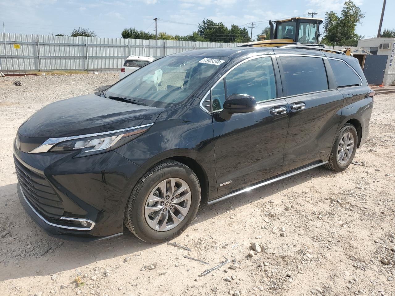 5TDYRKEC5MS015250 2021 Toyota Sienna Xle