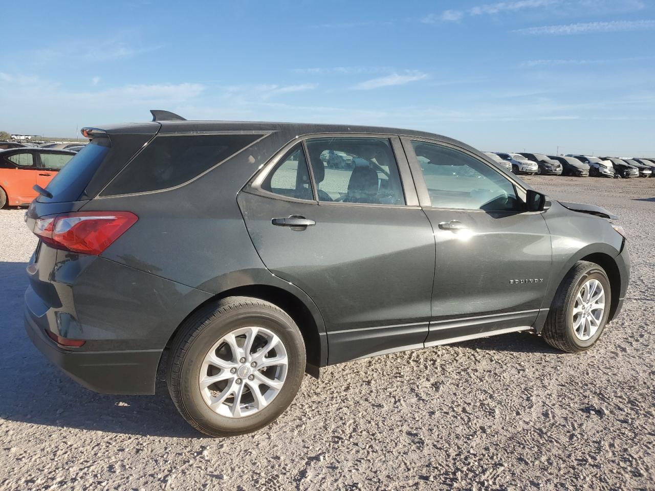 2020 Chevrolet Equinox - Image 3