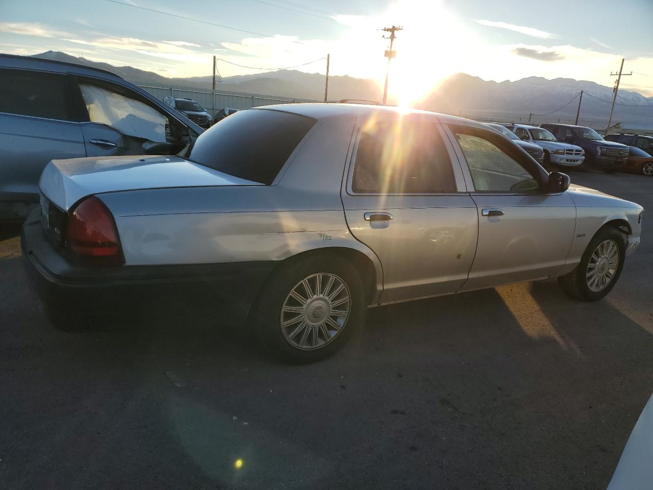 2009 Mercury Grand Marquis - Image 3
