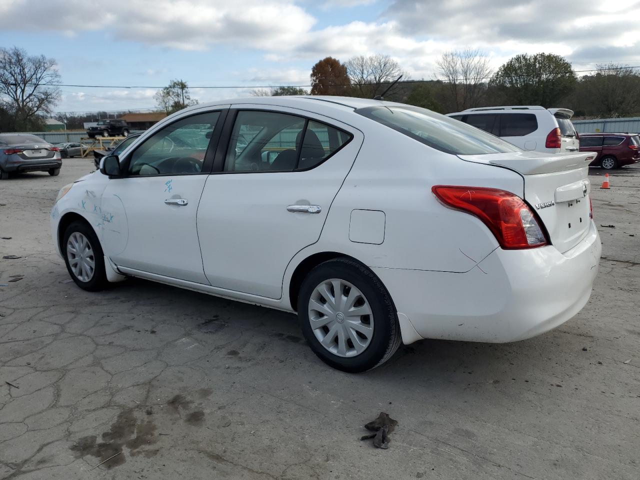 2014 Nissan Versa - Image 2