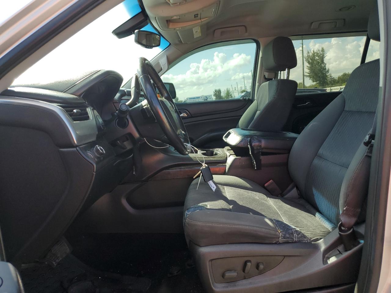 2015 Chevrolet Suburban - Image 7