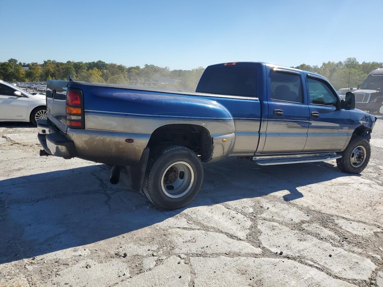 2003 GMC Sierra - Image 3