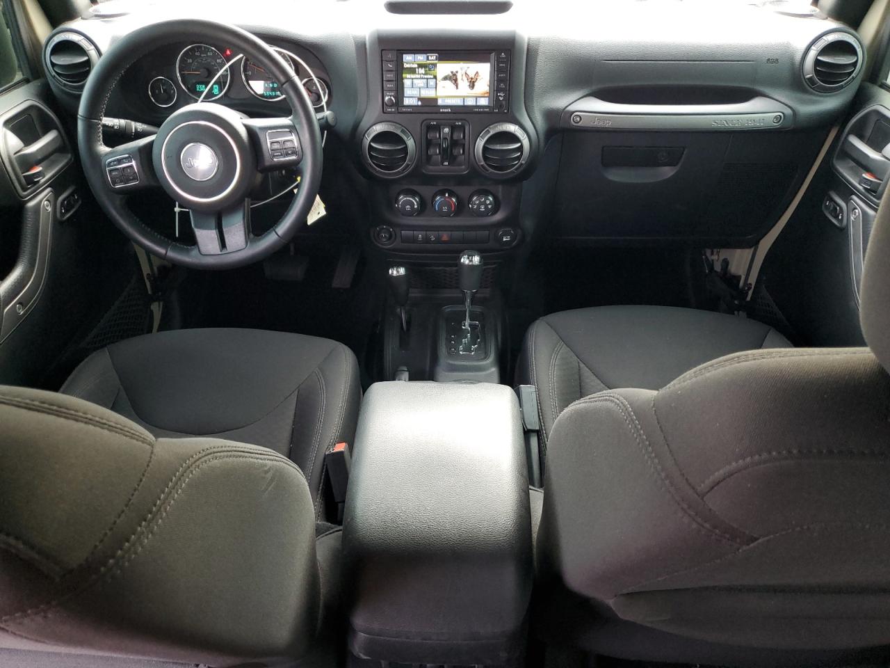 2017 Jeep Wrangler - Image 8