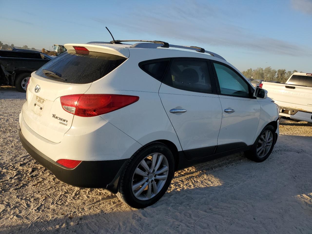 2012 Hyundai Tucson - Image 3