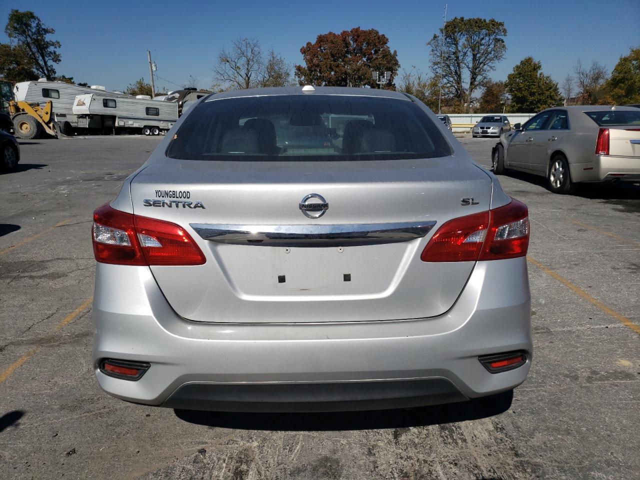 2018 Nissan Sentra S VIN: 3N1AB7AP4JY333704 Lot: 76850044