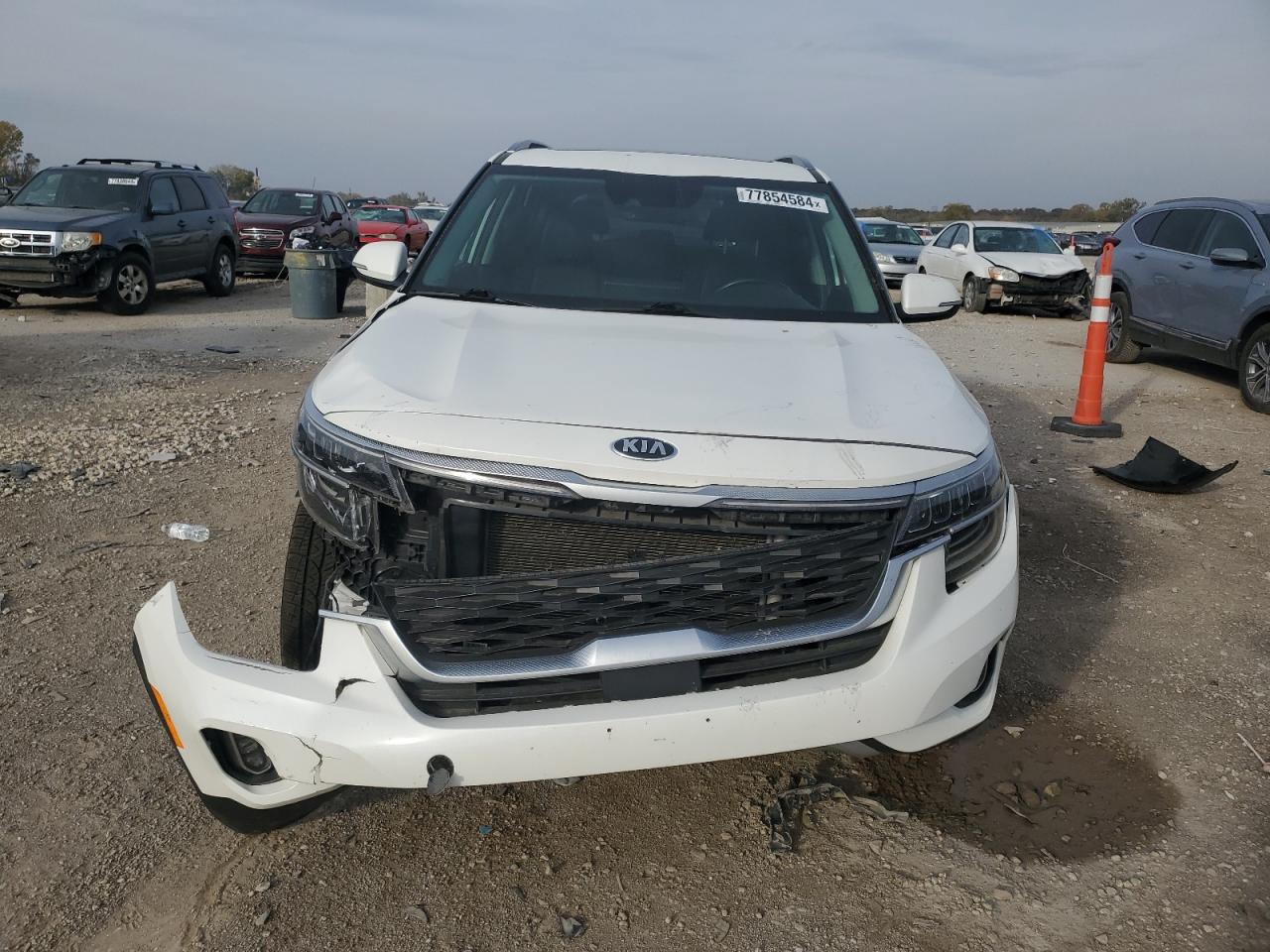 2021 Kia Seltos - Image 5