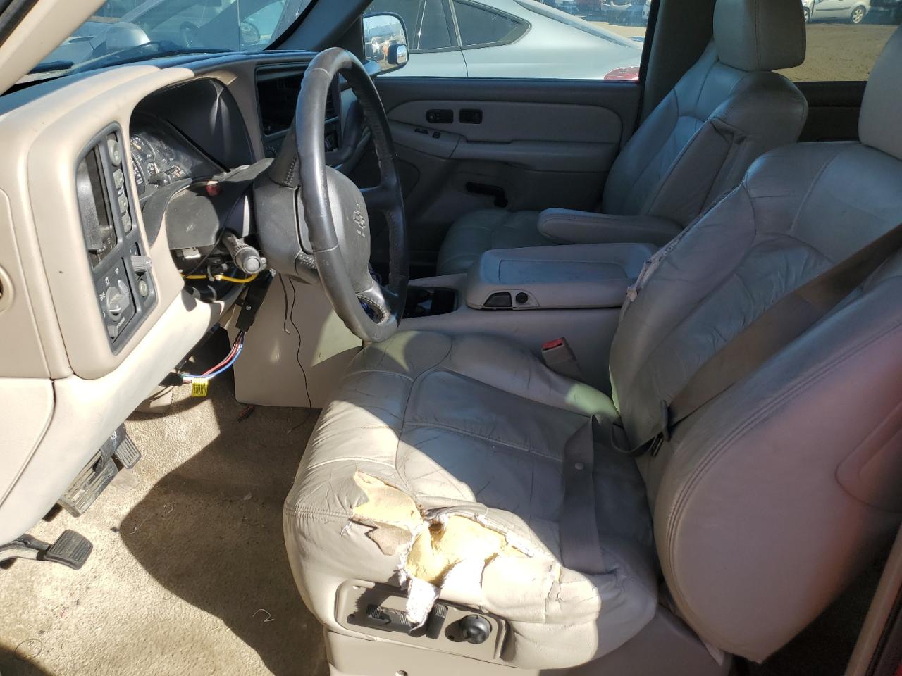 2002 Chevrolet Tahoe - Image 7
