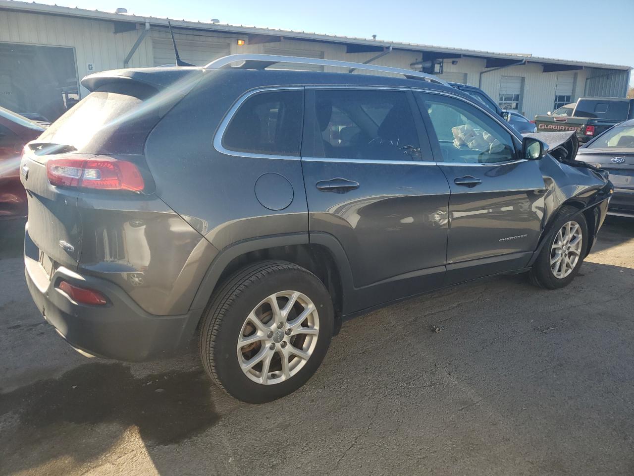 2017 Jeep Grand Cherokee - Image 3