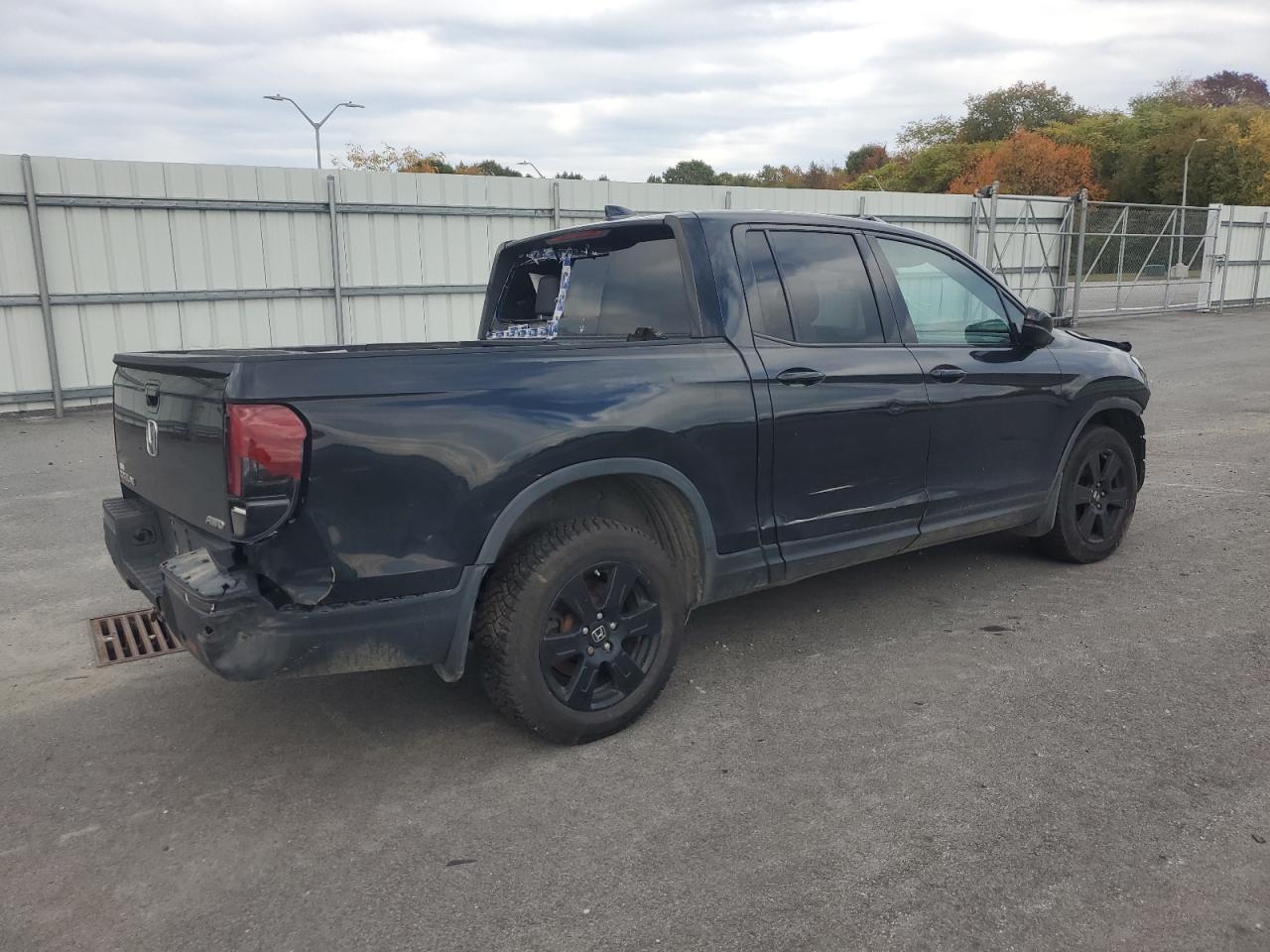 2019 Honda Ridgeline - Image 3