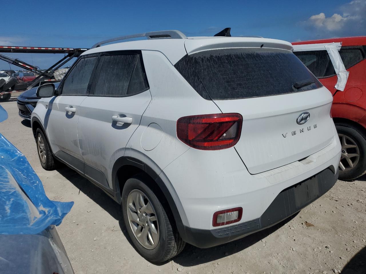2020 Hyundai Venue - Image 2