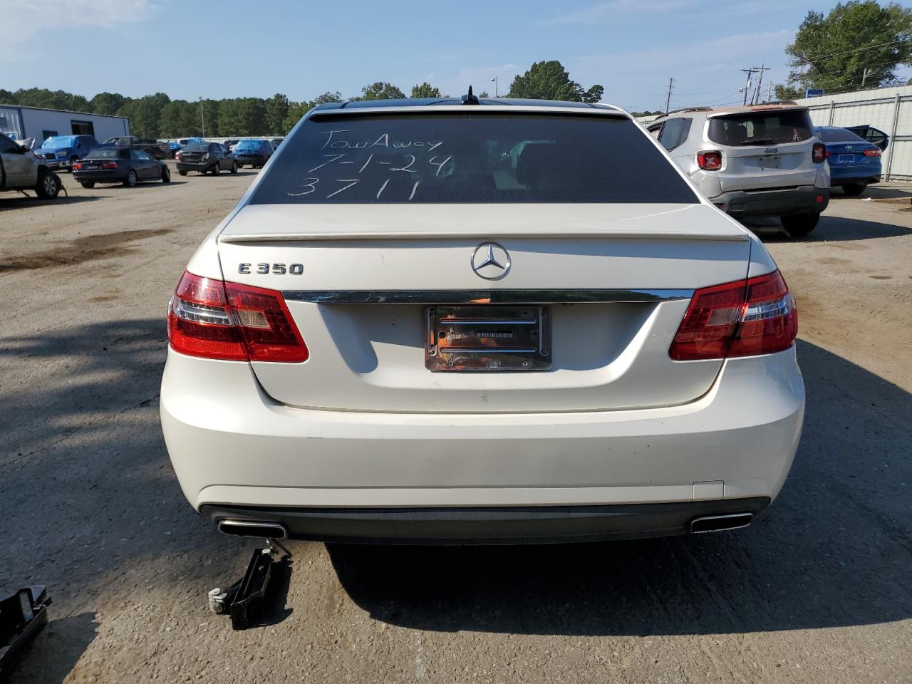 2013 Mercedes-Benz E 350 VIN: WDDHF5KBXDA733711 Lot: 75746934