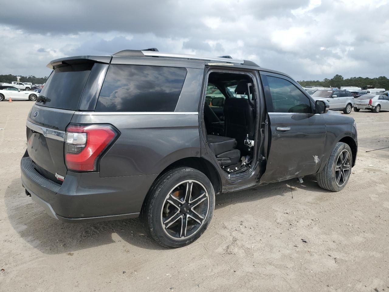2020 Ford Expedition - Image 3