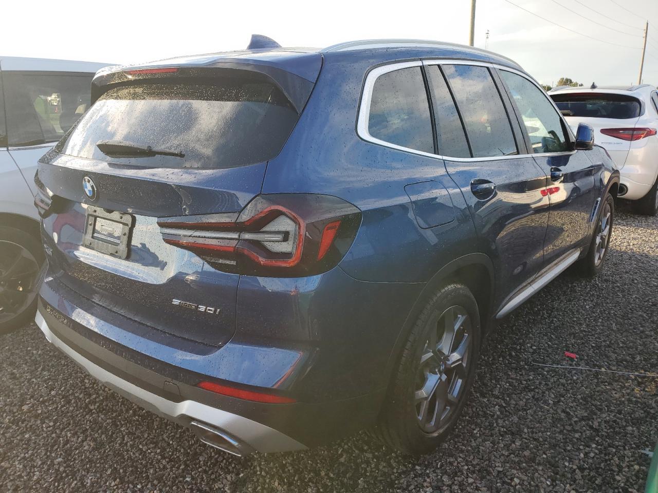 2023 BMW X3 - Image 3
