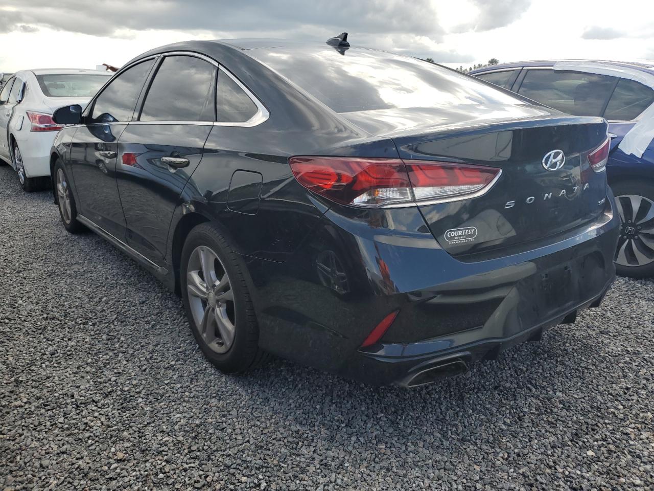 2018 Hyundai Sonata - Image 2
