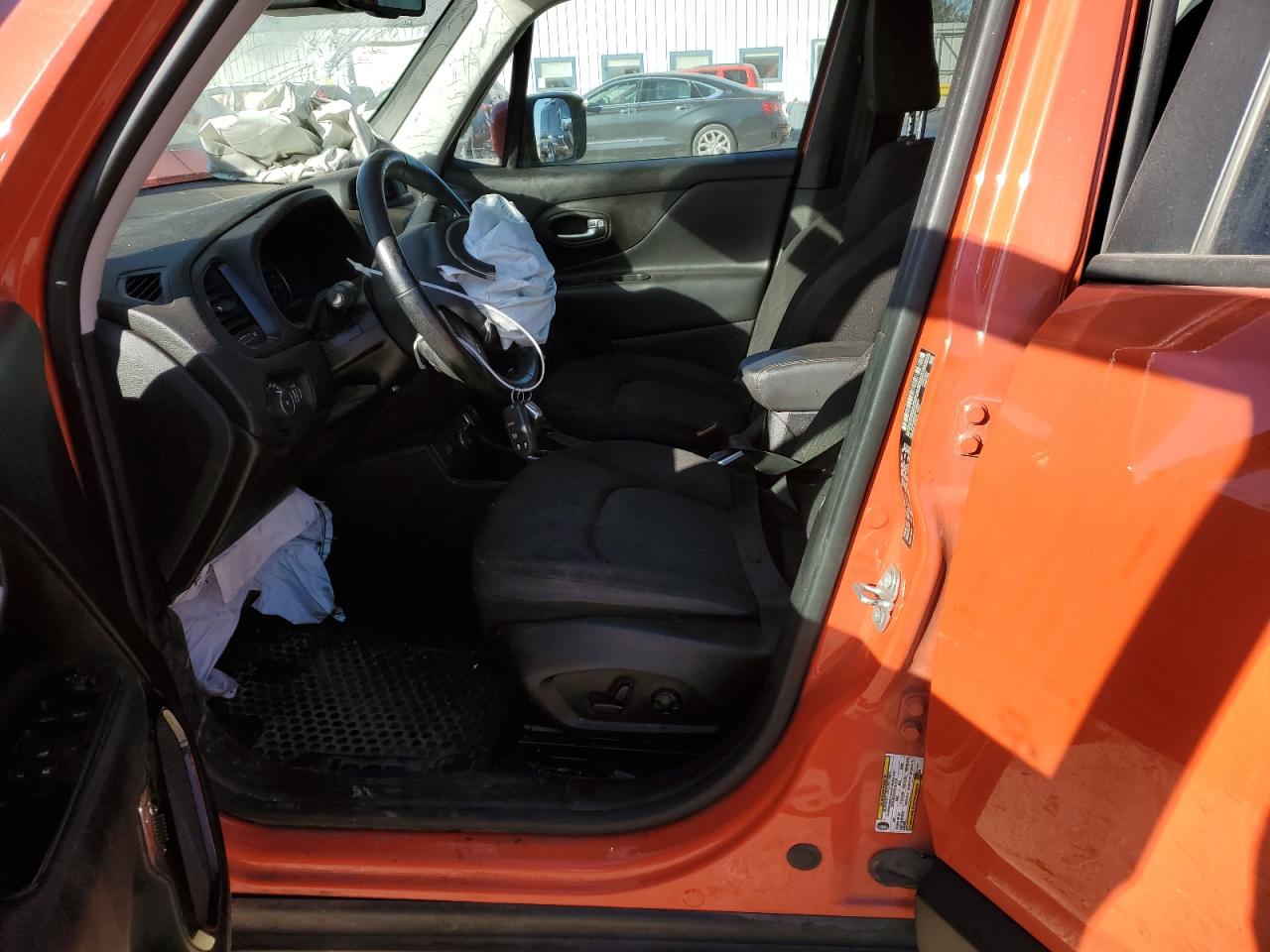 ZACNJBBB0KPJ88638 2019 Jeep Renegade Latitude