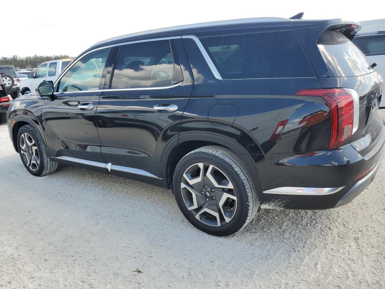 2024 Hyundai Palisade - Image 2