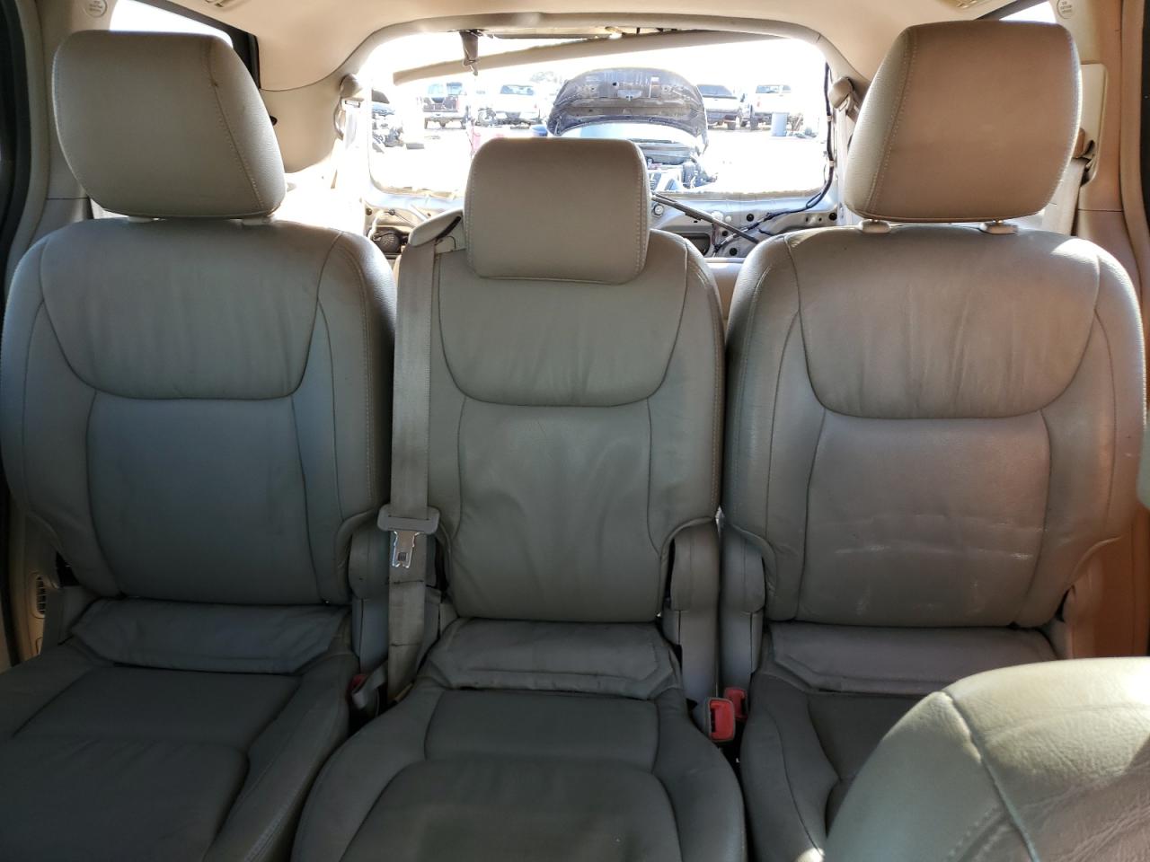 2009 Toyota Sienna - Image 10