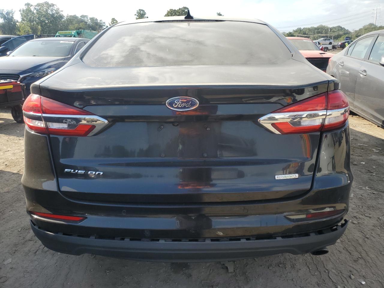 3FA6P0HD7KR247330 2019 Ford Fusion Se