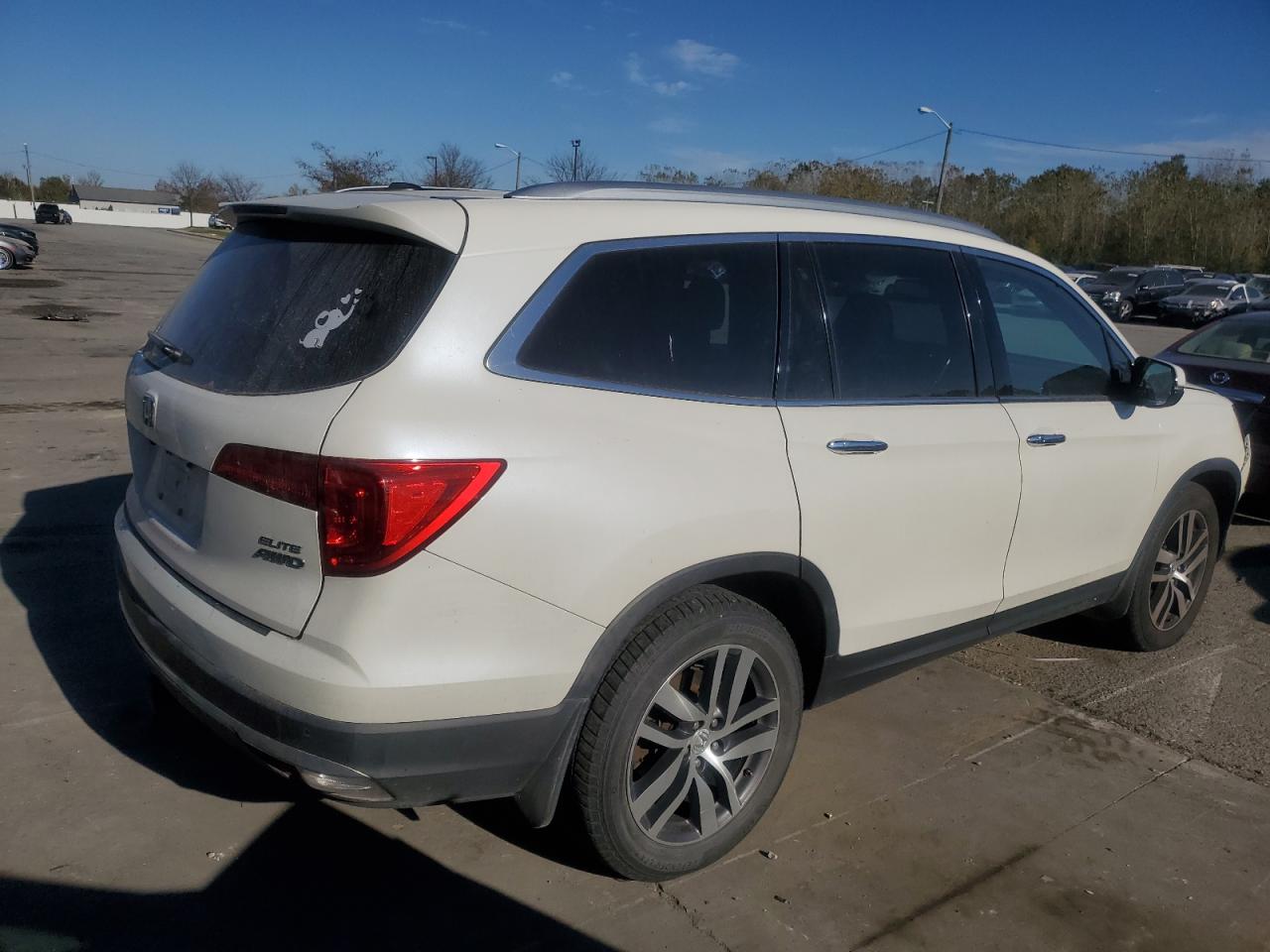 2017 Honda Pilot - Image 3