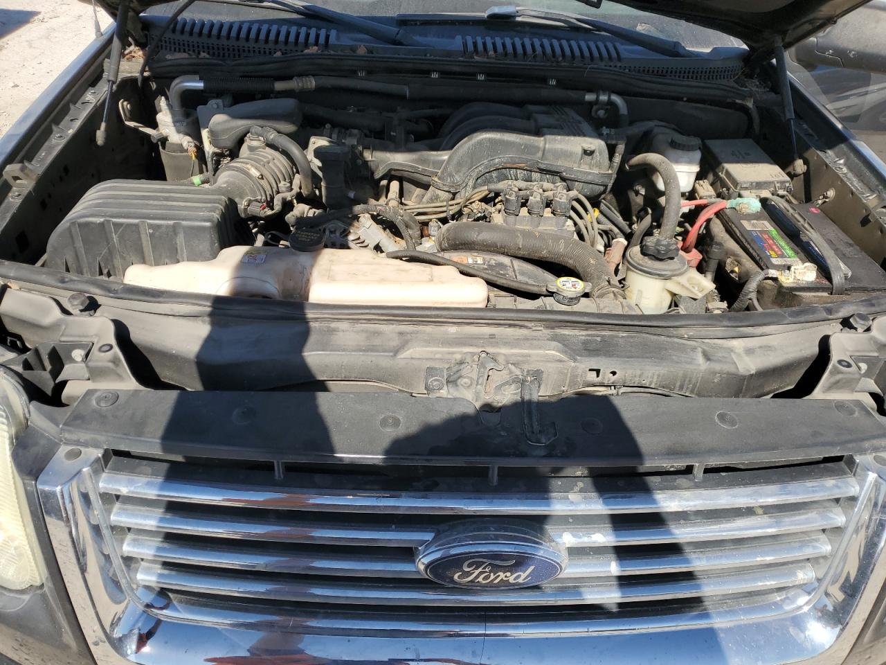 2010 Ford Explorer - Image 12