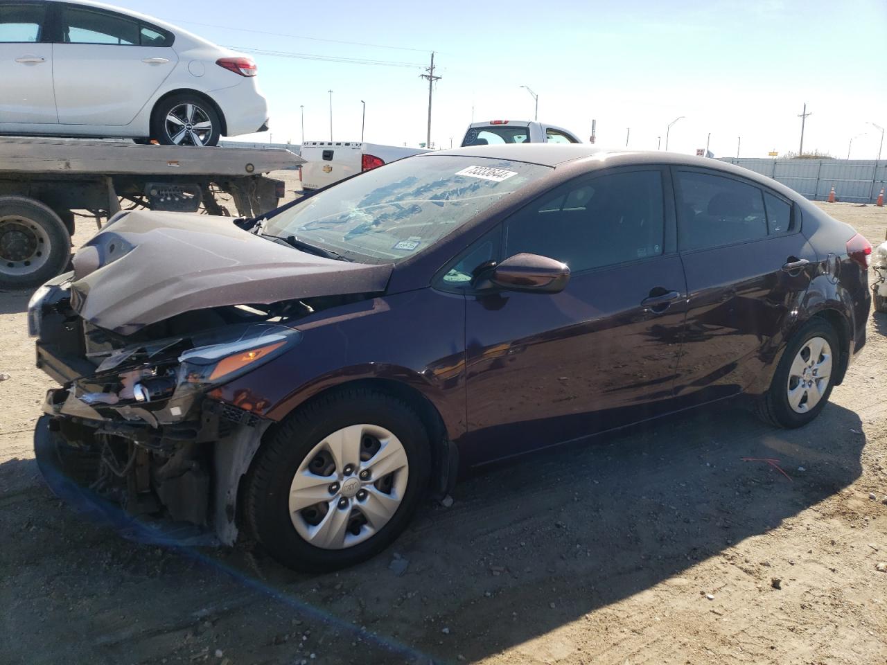 3KPFK4A72JE228274 2018 KIA FORTE - Image 1