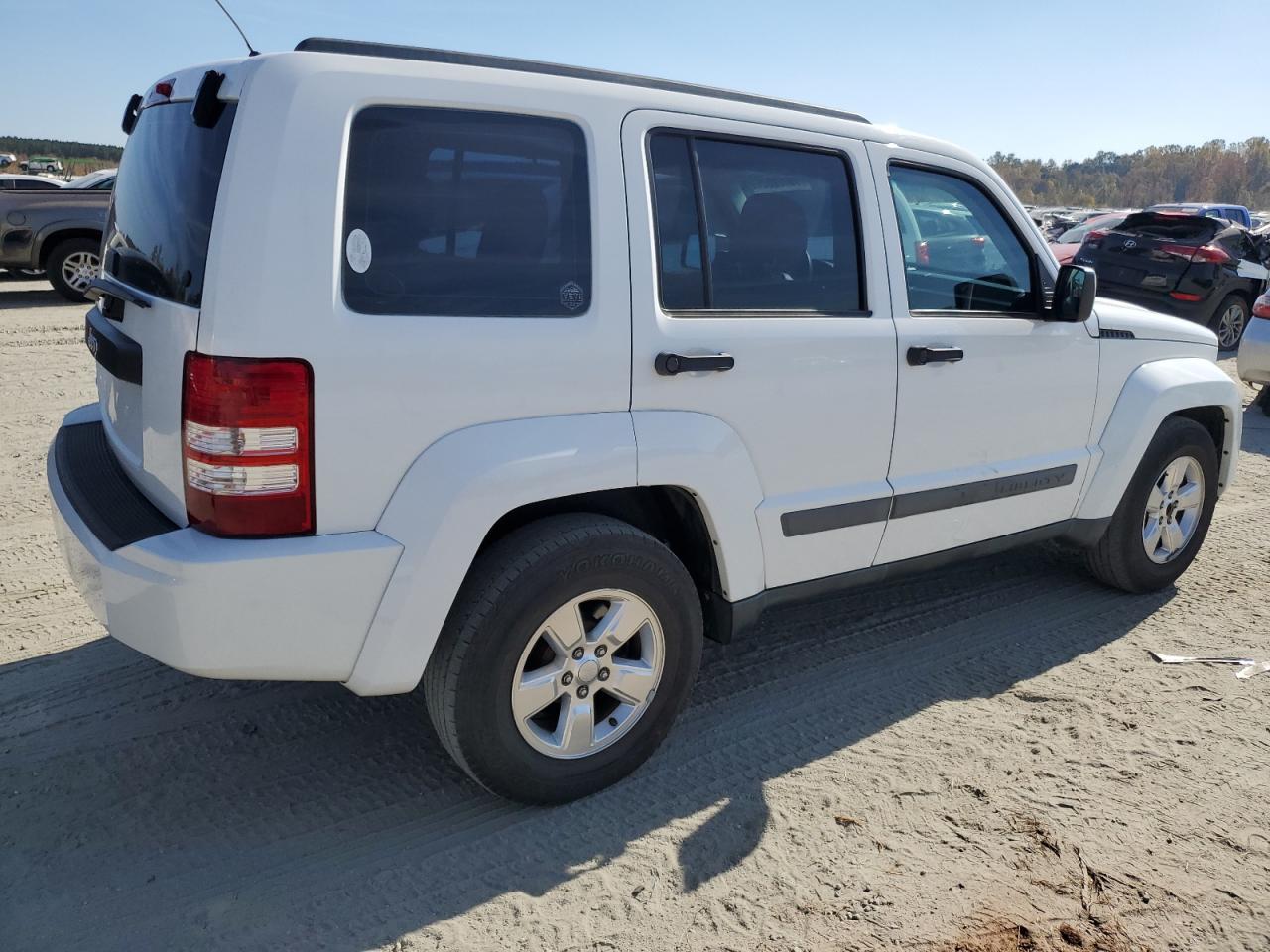 2012 Jeep Liberty (North America) - Image 3