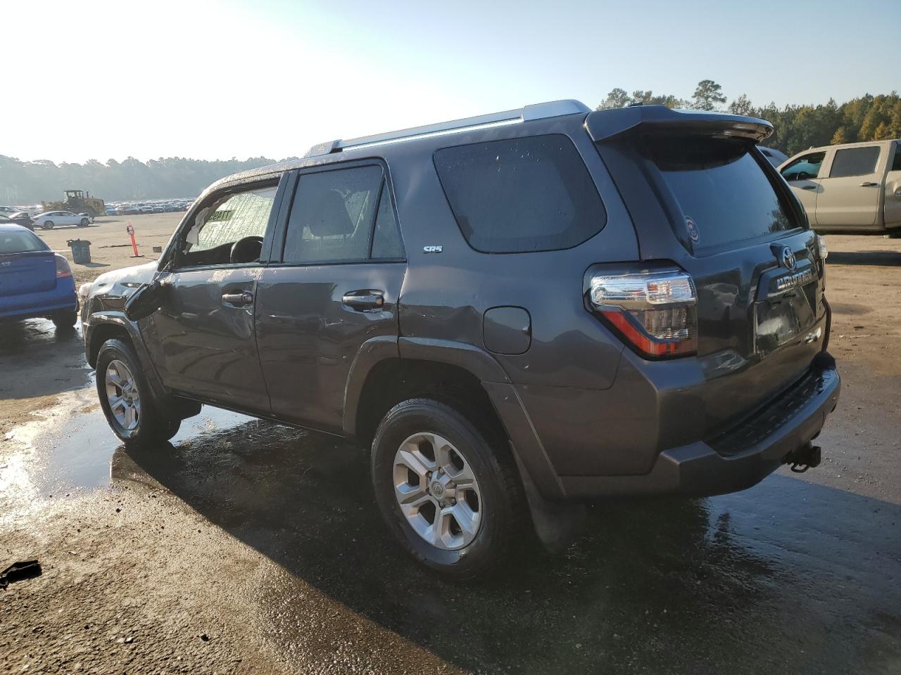 VIN JTEZU5JR6H5161890 2017 TOYOTA 4RUNNER no.2