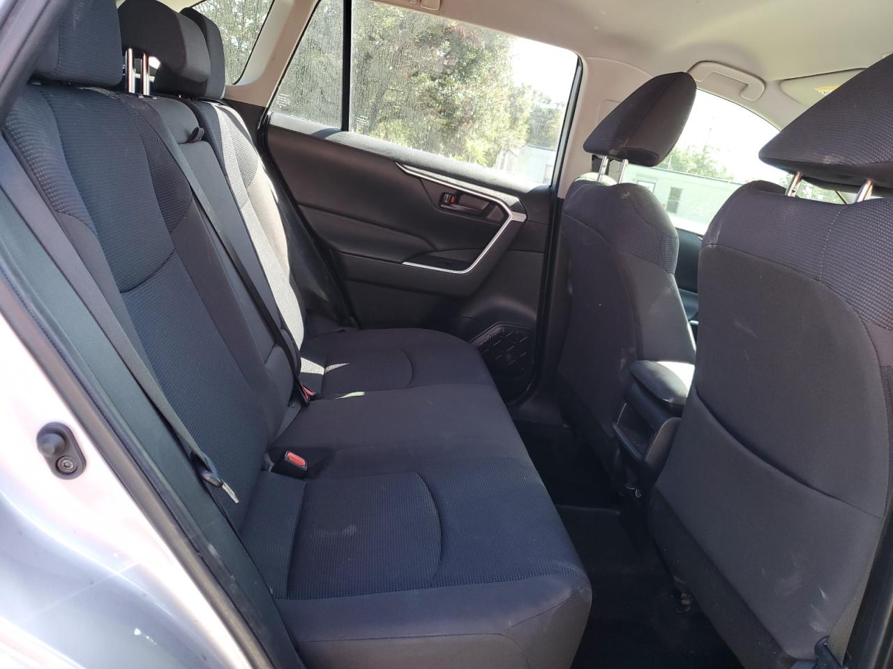 2021 Toyota RAV 4 - Image 11
