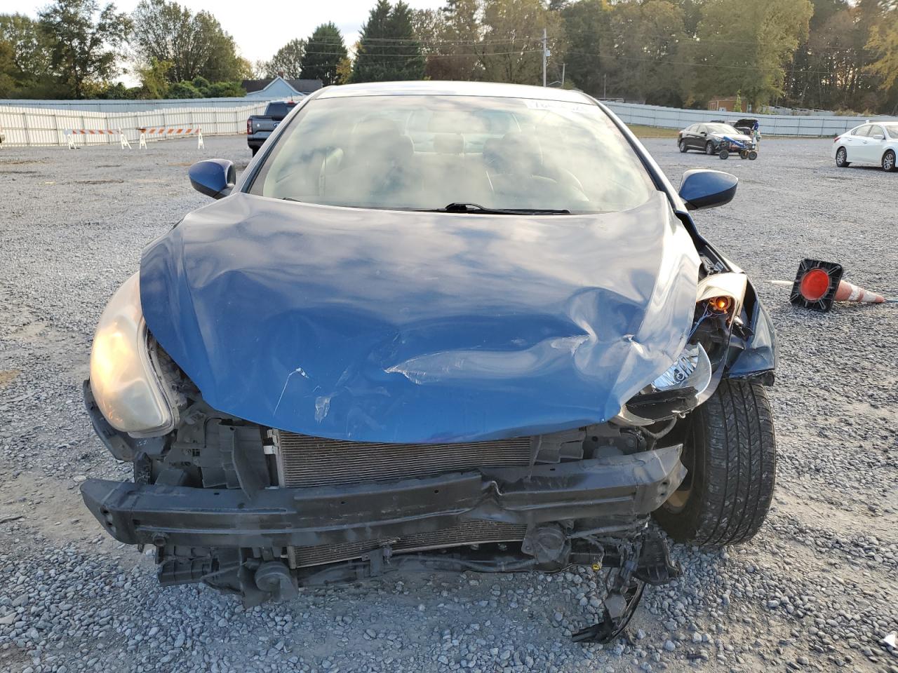 2013 Hyundai Elantra - Image 5